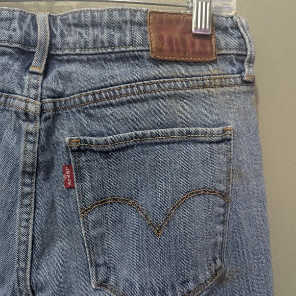 Levi's Light Blue Straight Leg Jeans for Women - Picture 4 of 6